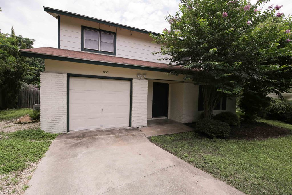 3001 Pin Oak Ct