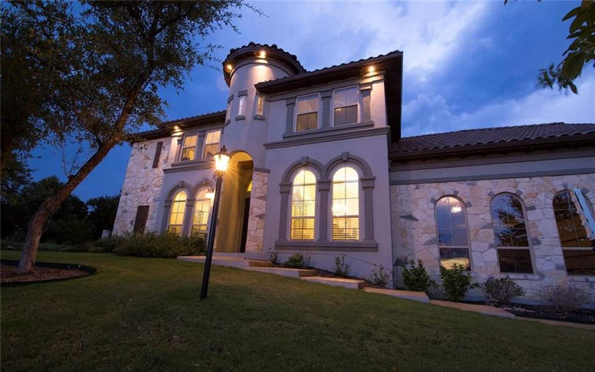 804 Rough Hollow Dr