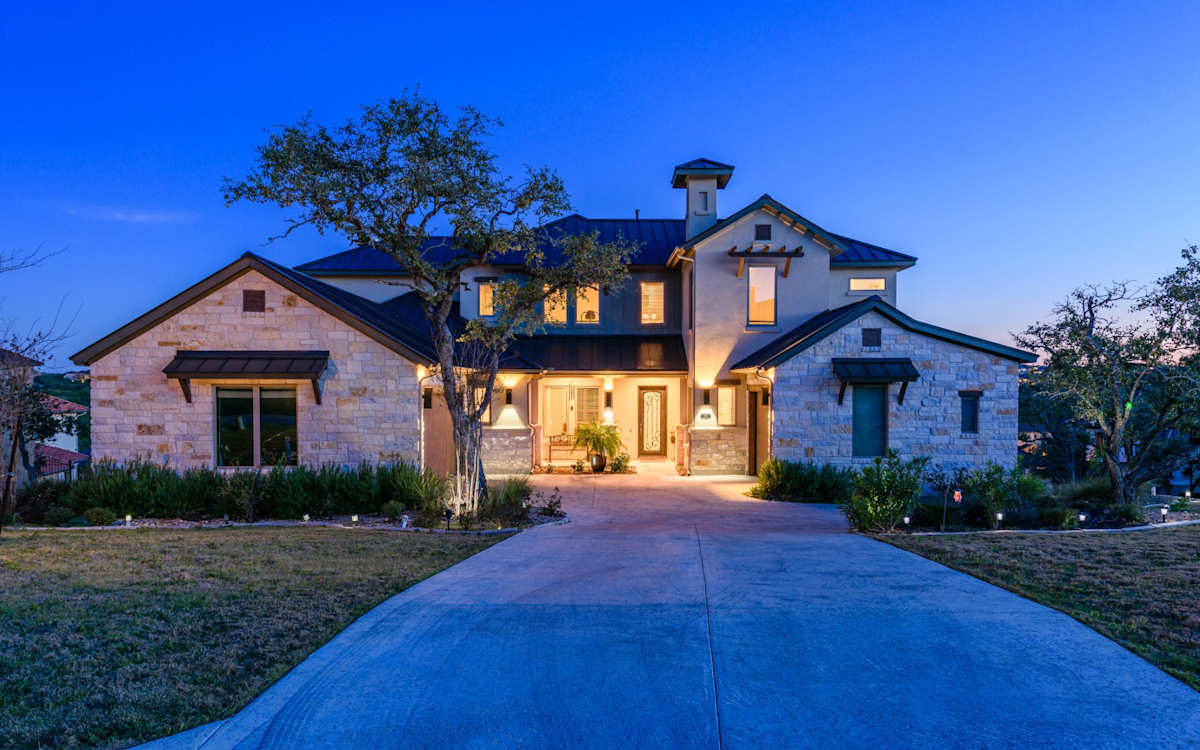 902 Sweet Grass Ln